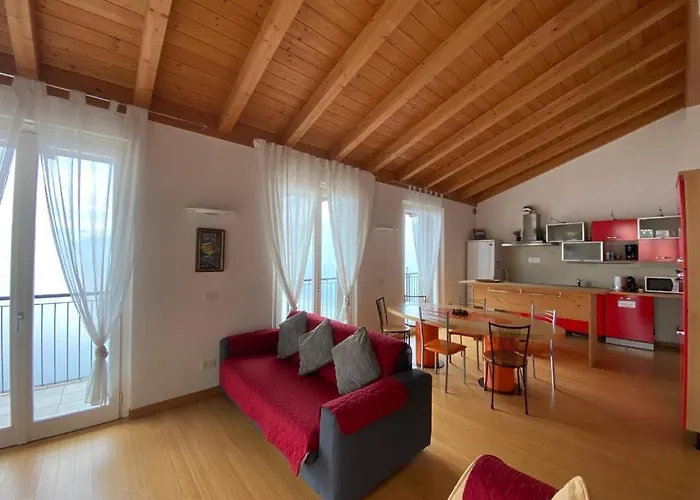 Apartamento Luxury Penthouse With Big Terrace Argegno