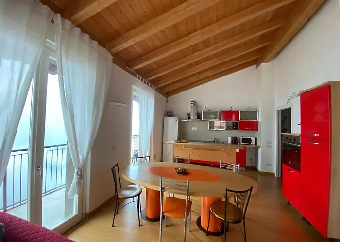 Apartamento Luxury Penthouse With Big Terrace Argegno